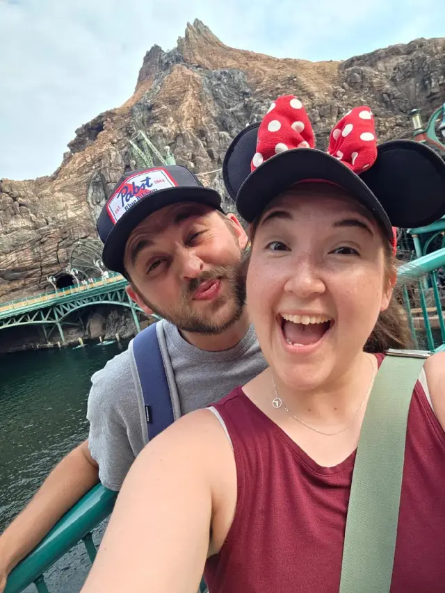 Disney Influencer’s Children Killed, Husband in ICU After Fatal Nebraska Crash